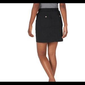 Lee black mid rise skort regular fit 18M NWT